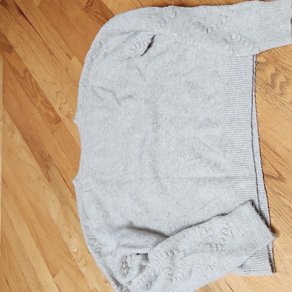 H&M Sweater - Picture 5 of 5